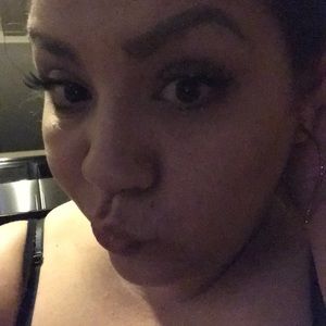 Meet your Posher, Daniela